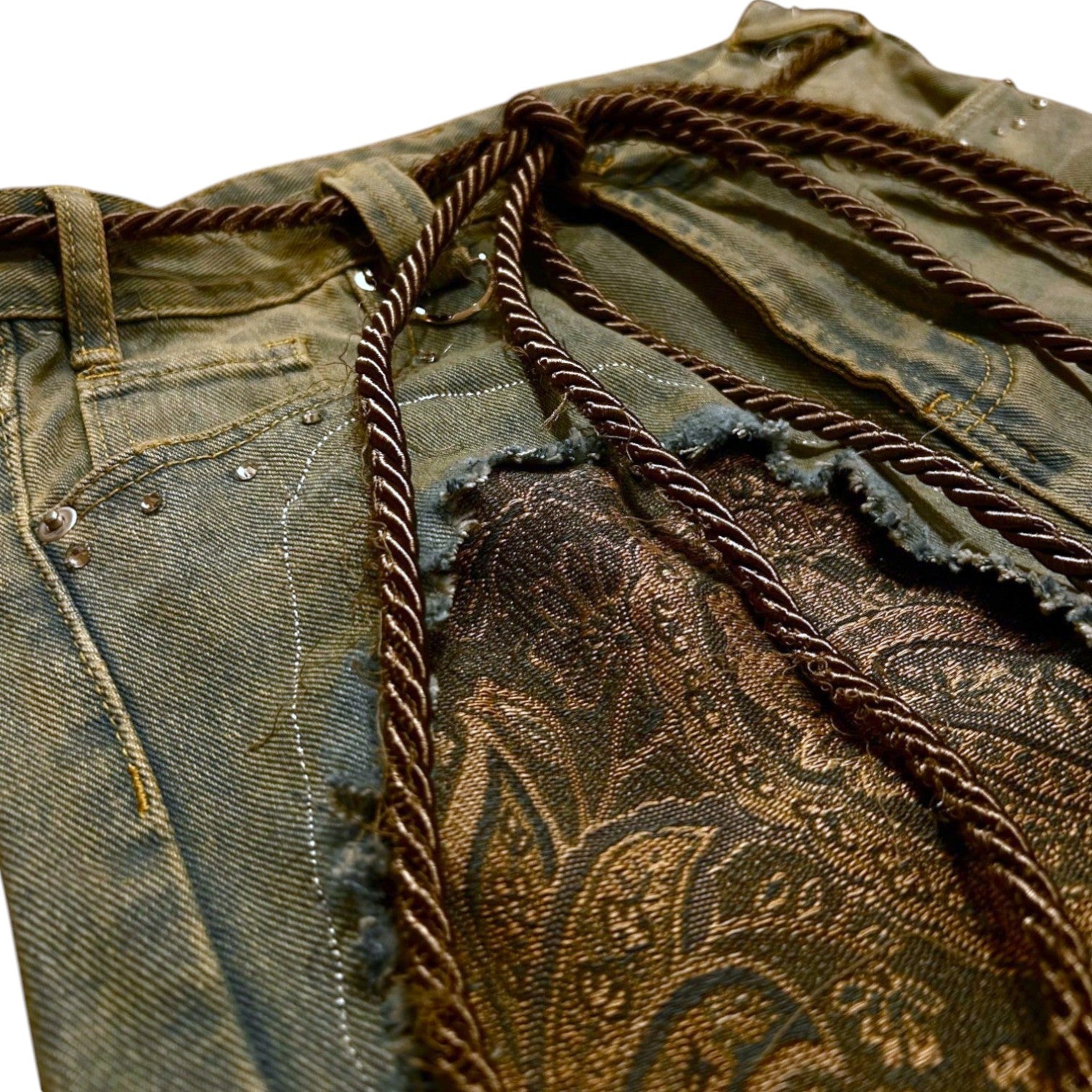 Roped Vintage Rips Jeans